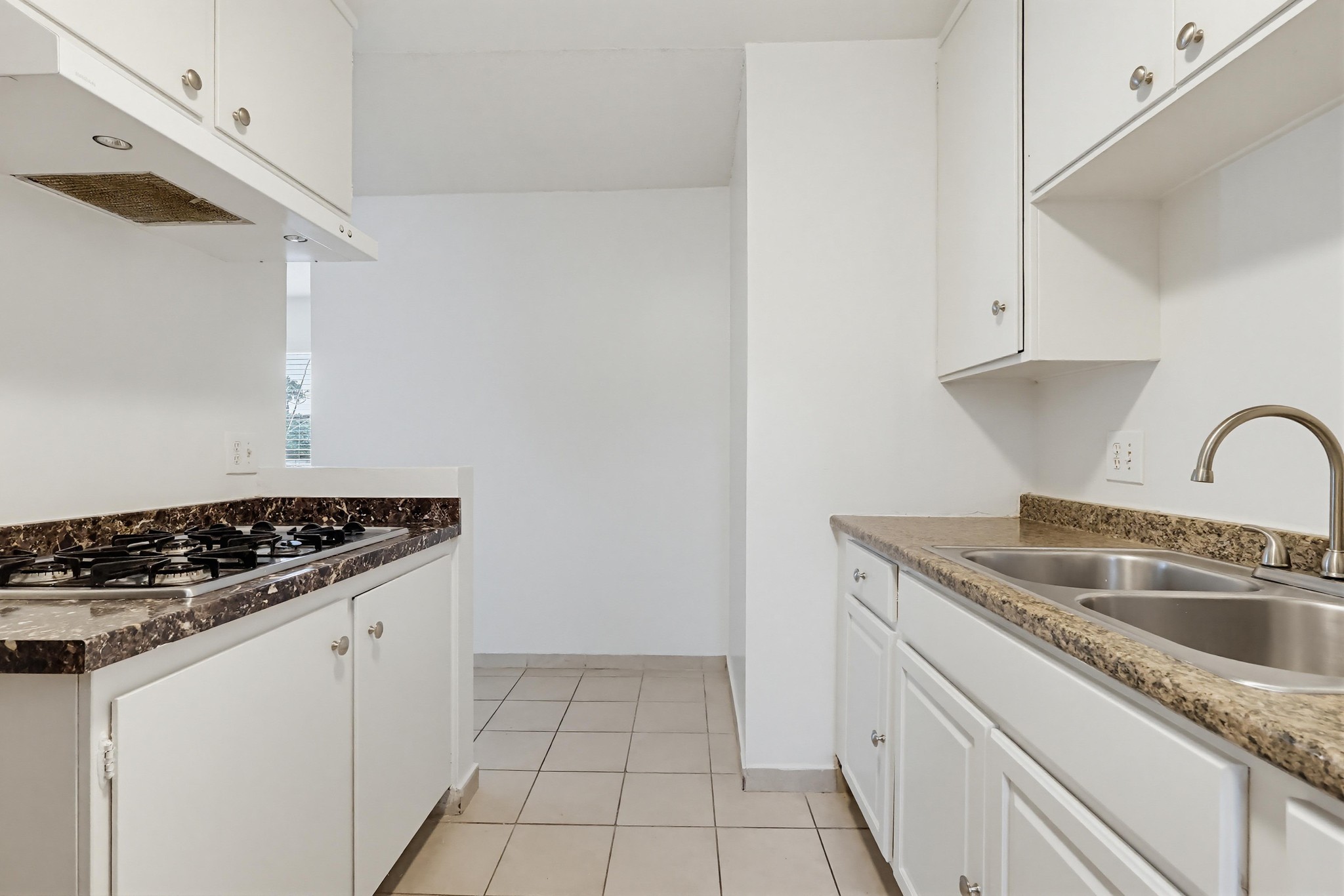Virtual tour photo 11 of 29 for 515 N Alfred St #204