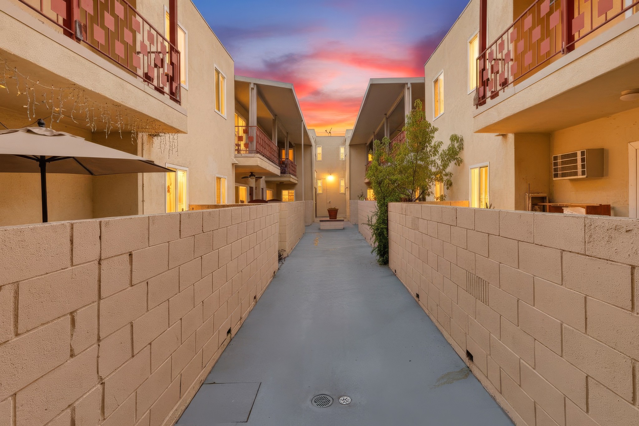 Virtual tour photo 29 of 29 for 515 N Alfred St #204