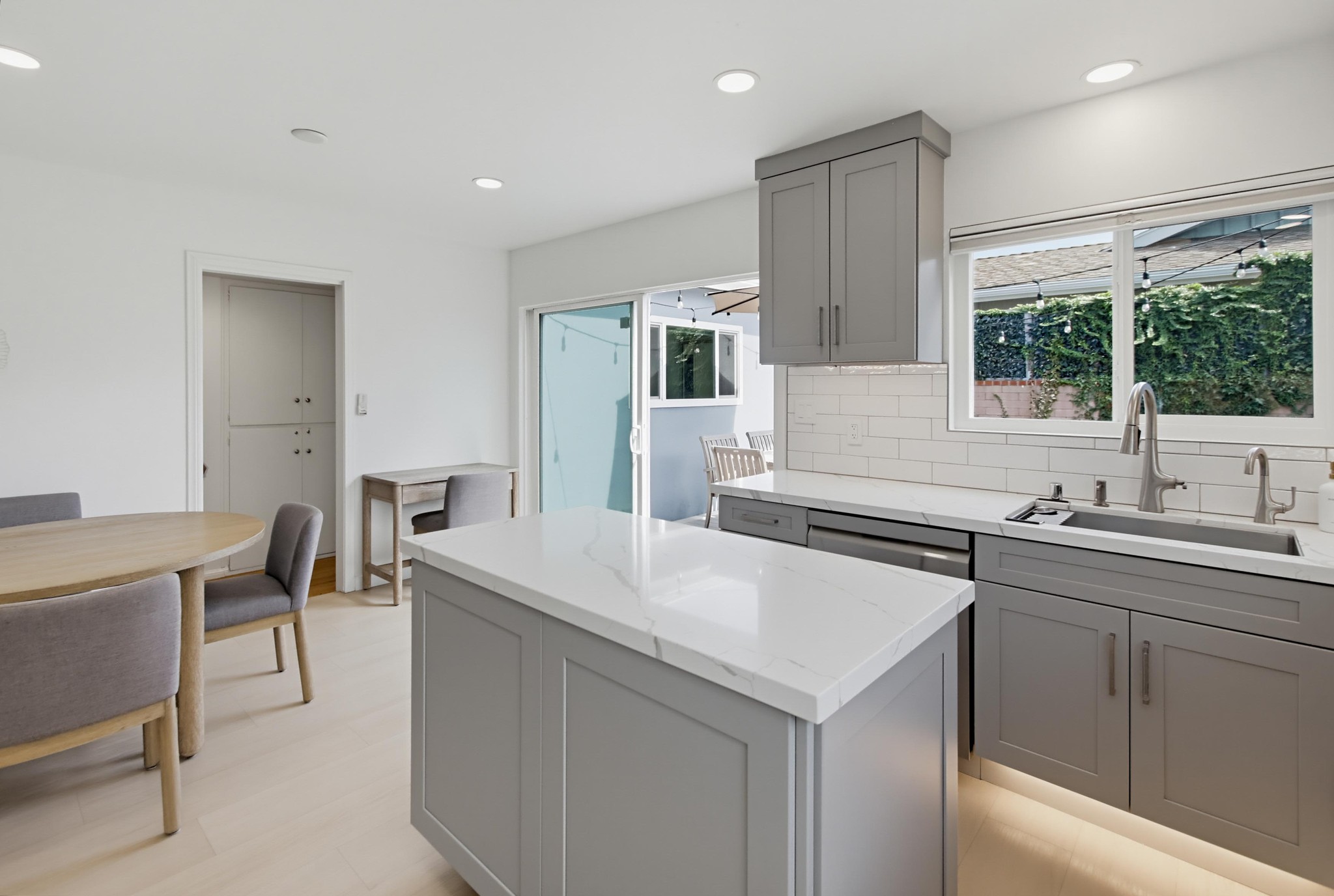 Virtual tour photo 21 of 99 for 5157 Foothill Blvd