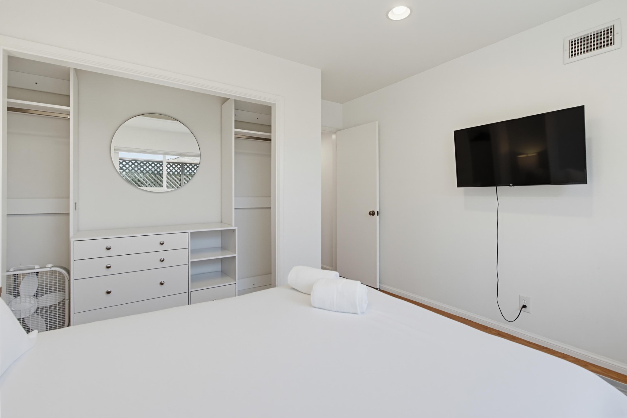 Virtual tour photo 37 of 99 for 5157 Foothill Blvd
