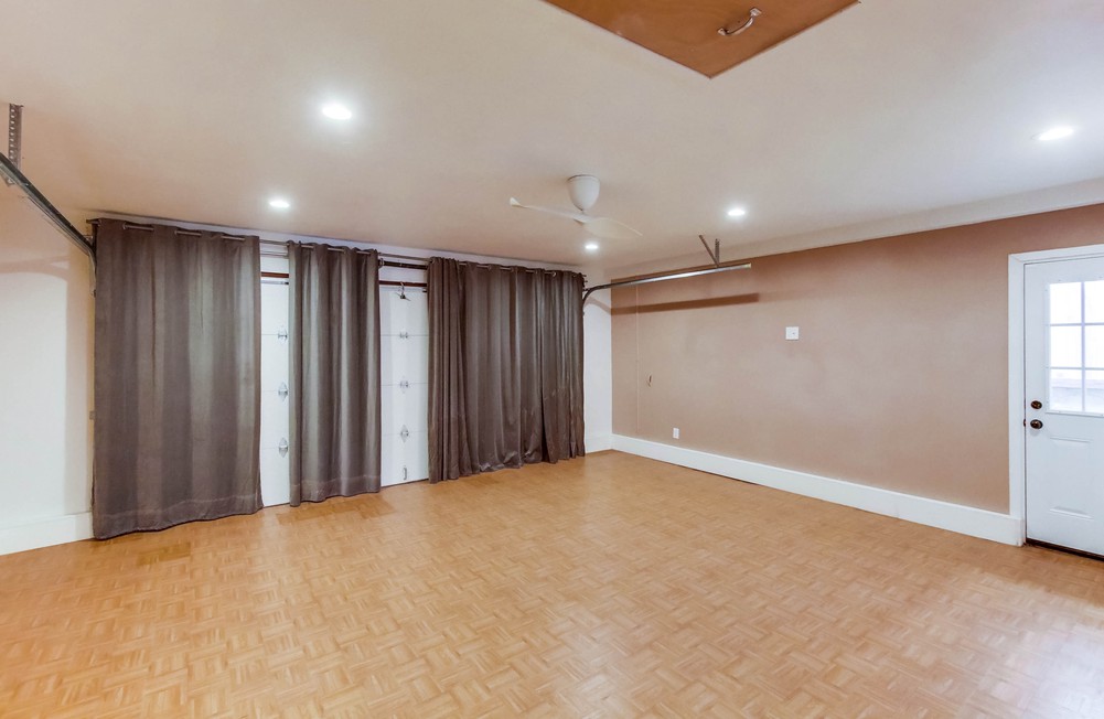 Virtual tour photo 20 of 50 for 5158 Biltmore St