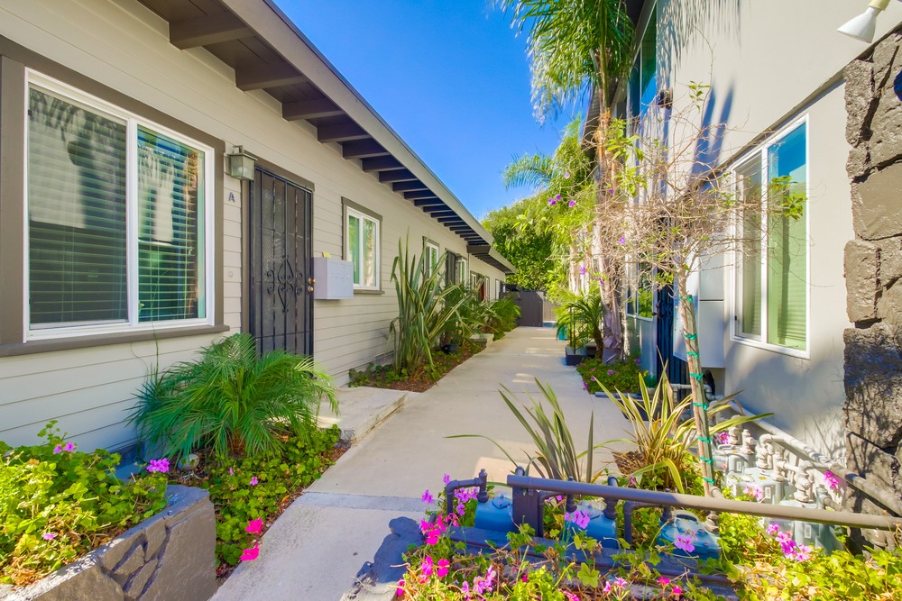 Virtual tour photo 4 of 27 for 5160 Bayard St #D