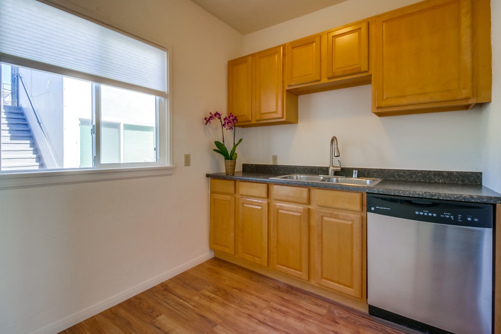 Virtual tour photo 17 of 27 for 5160 Bayard St #D
