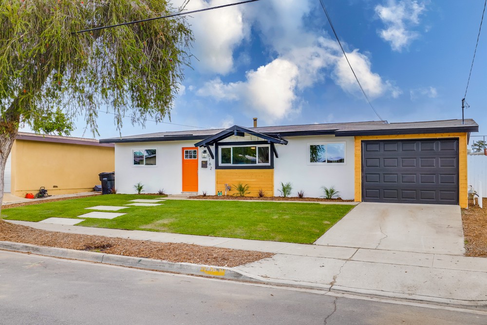 Virtual tour photo 4 of 31 for 5162 Bellvale Ave