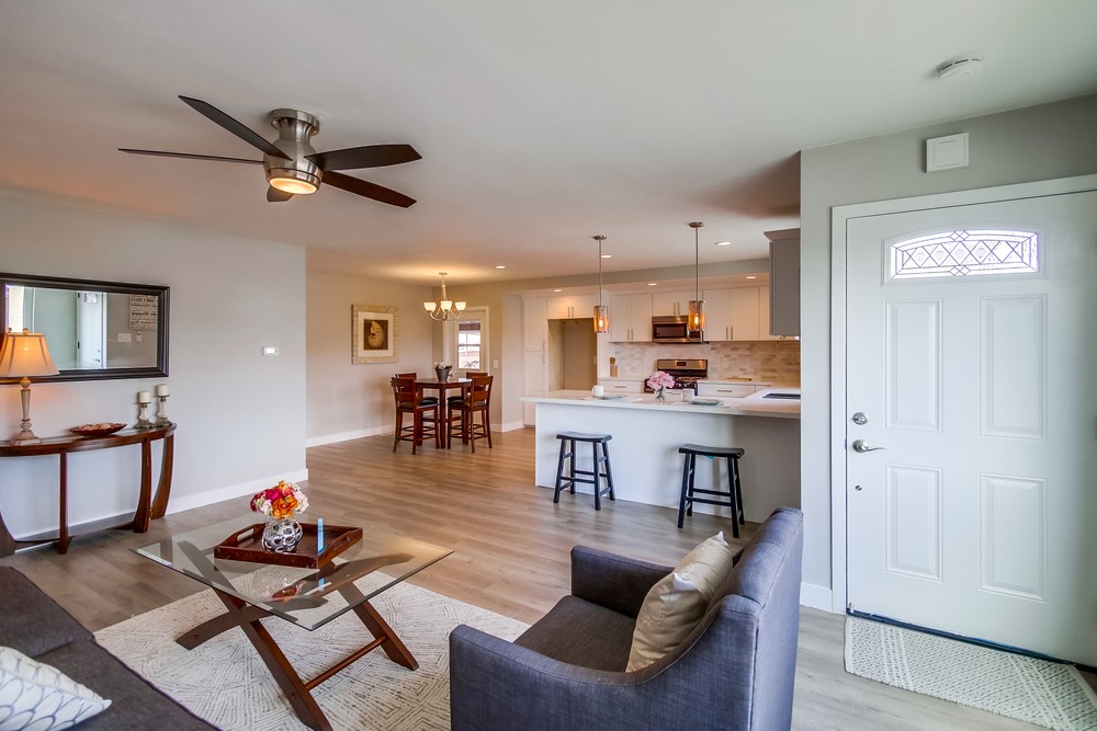Virtual tour photo 8 of 51 for 5162 Caywood St