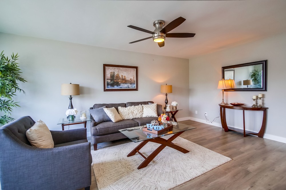 Virtual tour photo 9 of 51 for 5162 Caywood St