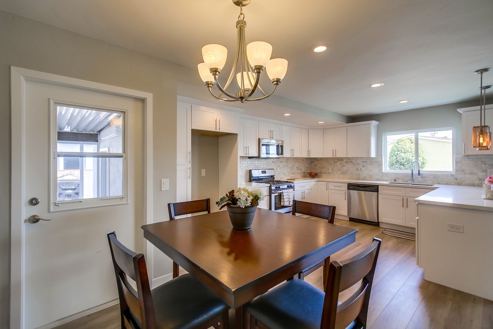 Virtual tour photo 13 of 51 for 5162 Caywood St