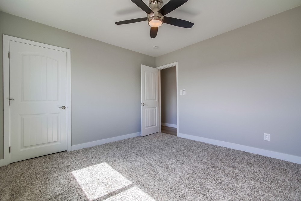 Virtual tour photo 32 of 51 for 5162 Caywood St