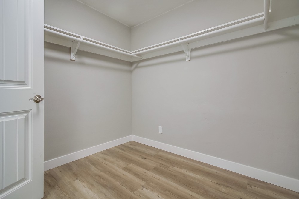 Virtual tour photo 35 of 51 for 5162 Caywood St