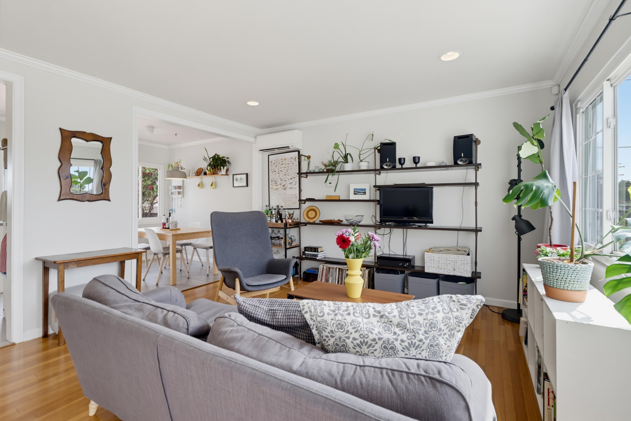 Virtual tour photo 10 of 44 for 5162 Pirotte Dr