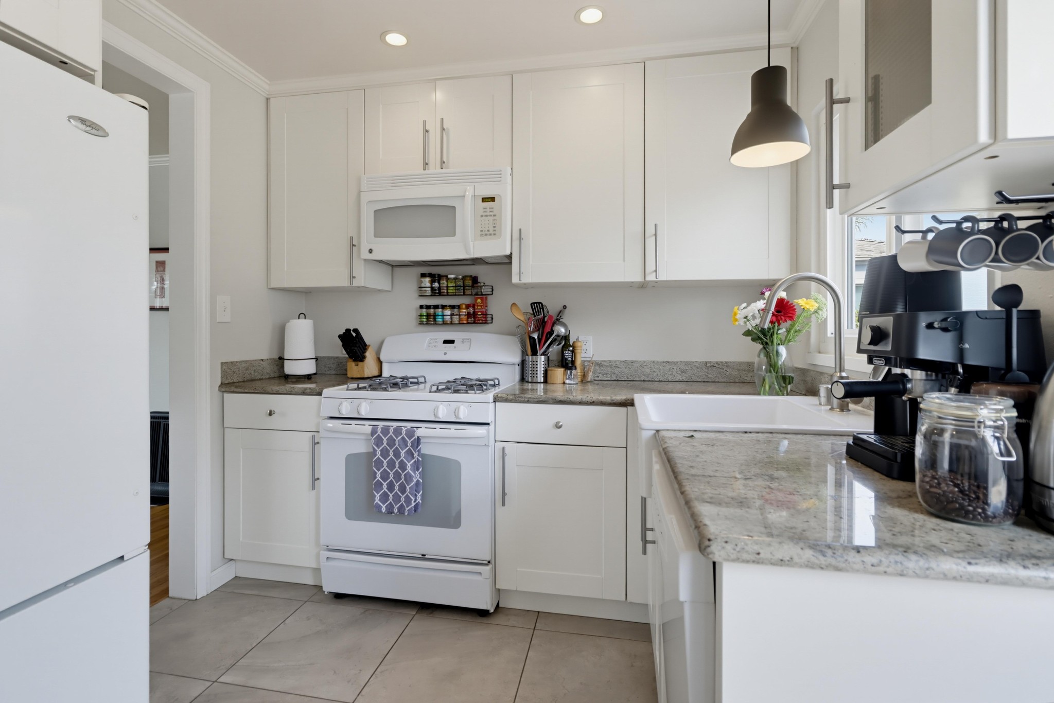 Virtual tour photo 16 of 44 for 5162 Pirotte Dr