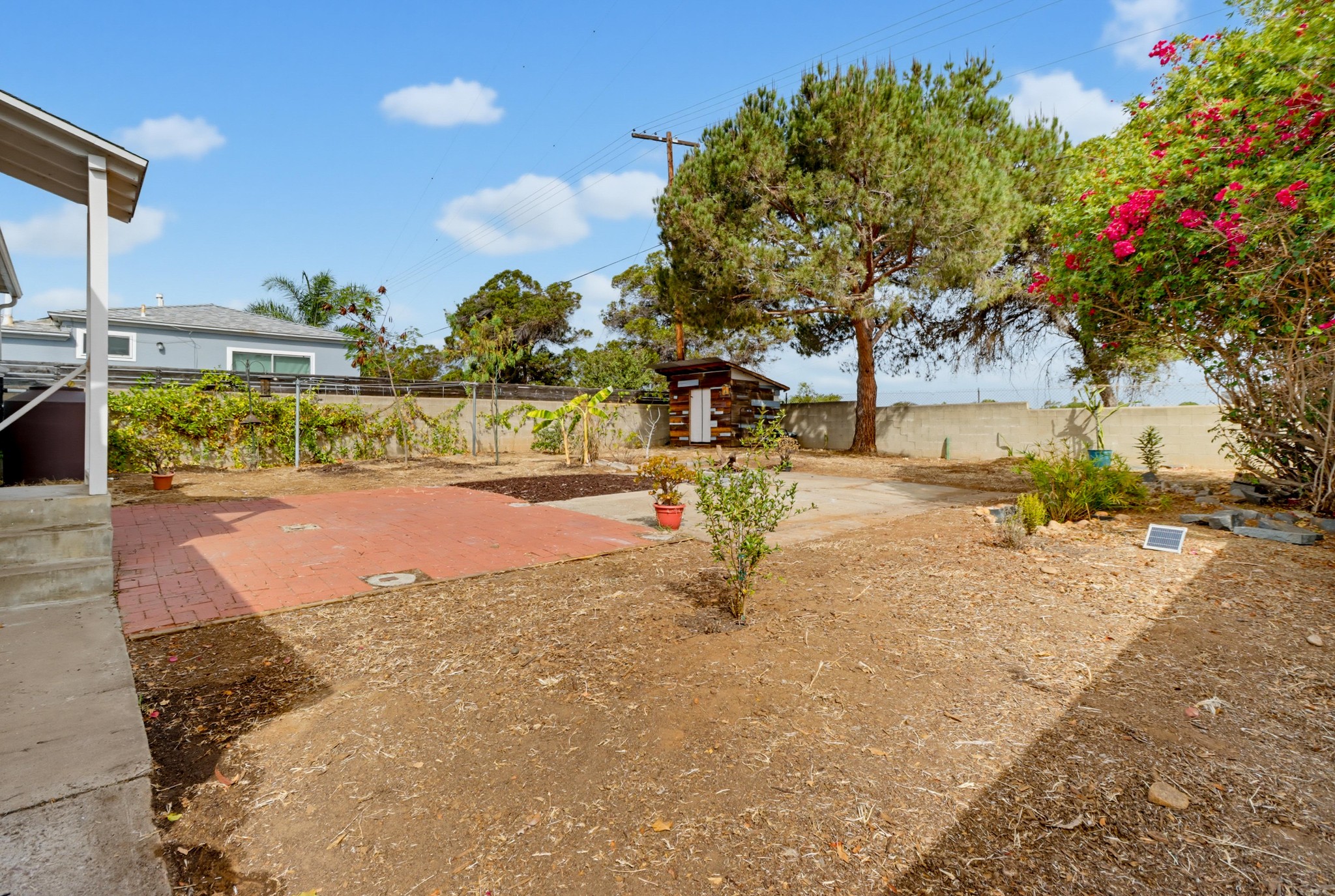 Virtual tour photo 32 of 44 for 5162 Pirotte Dr
