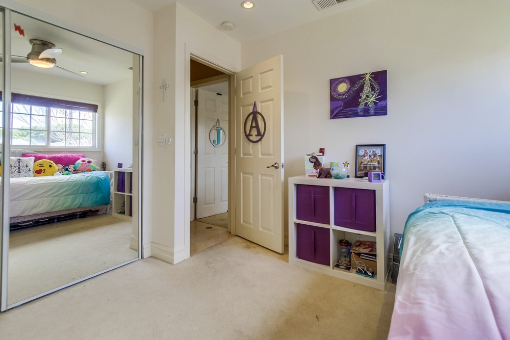 Virtual tour photo 33 of 49 for 5164 Conrad Ave