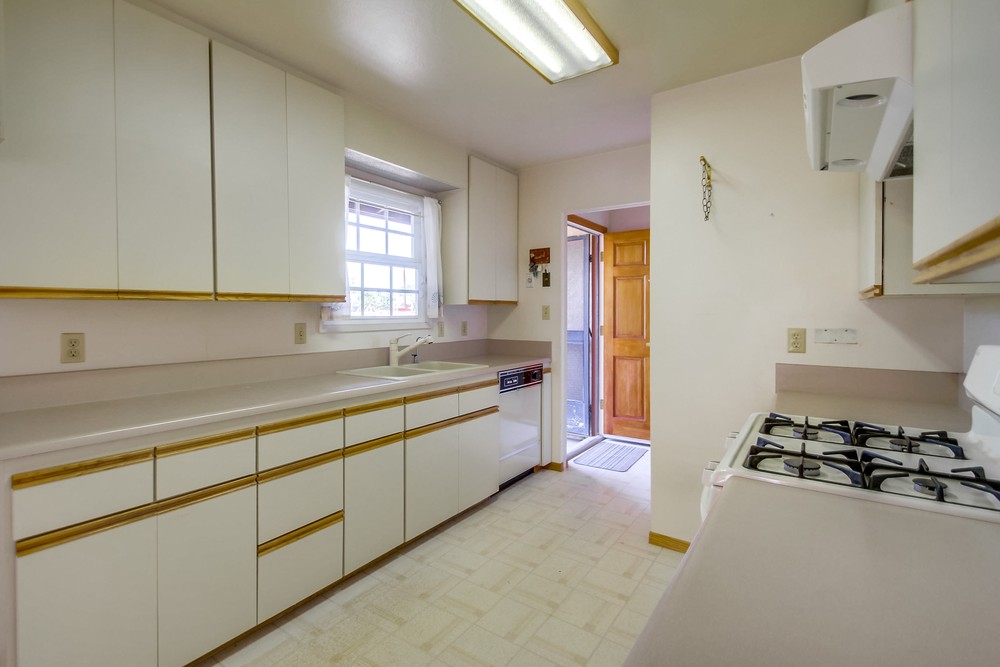 Virtual tour photo 15 of 53 for 5165 New Haven Rd