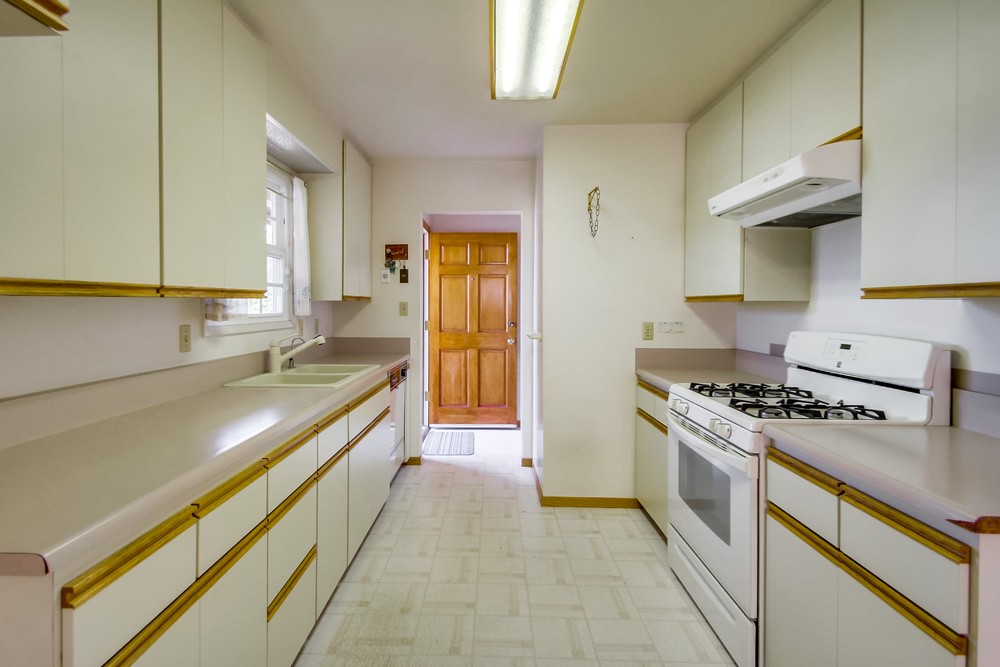 Virtual tour photo 16 of 53 for 5165 New Haven Rd