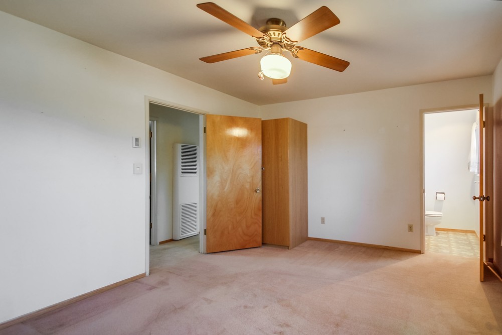 Virtual tour photo 32 of 53 for 5165 New Haven Rd