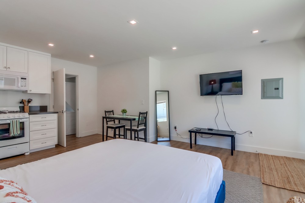 Virtual tour photo 21 of 34 for 5168 Brighton Ave