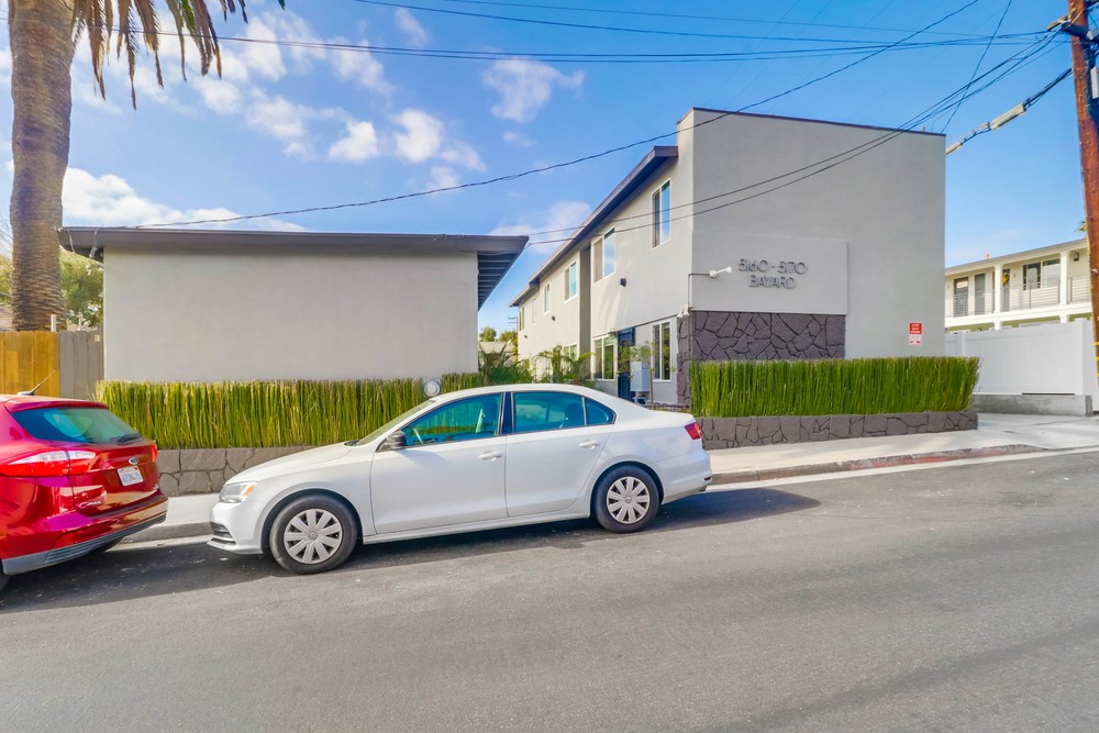 Virtual tour photo 3 of 16 for 5170 Bayard St #1