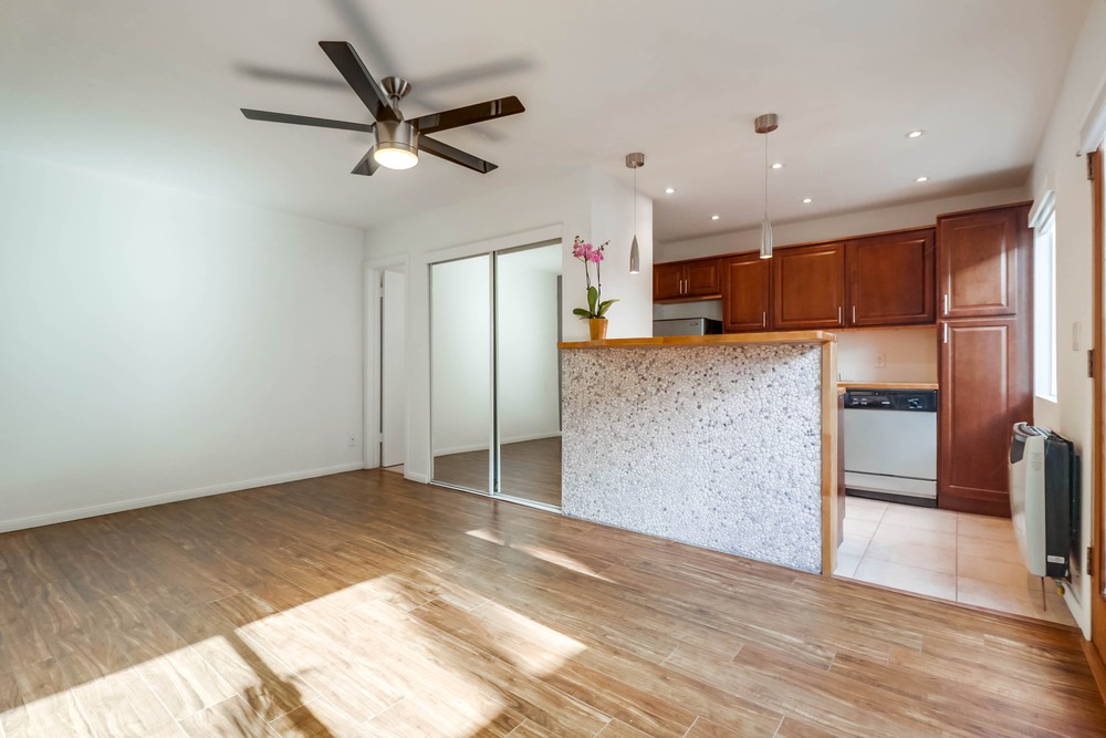 Virtual tour photo 8 of 16 for 5170 Bayard St #1
