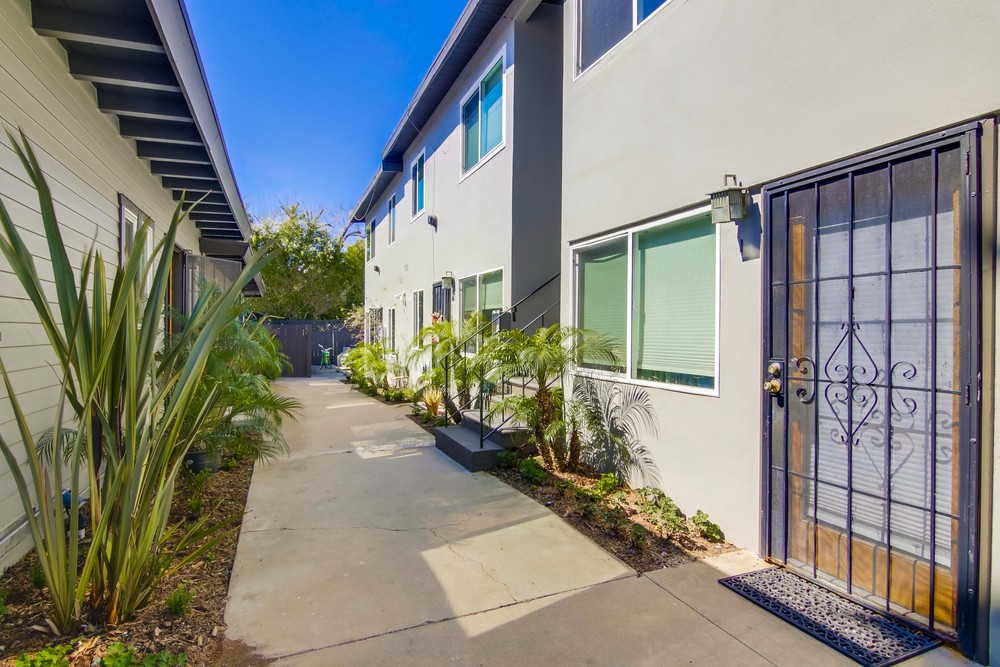 Virtual tour photo 5 of 27 for 5170 Bayard St #3