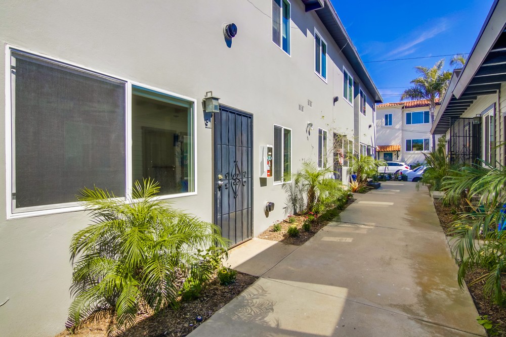 Virtual tour photo 6 of 27 for 5170 Bayard St #3