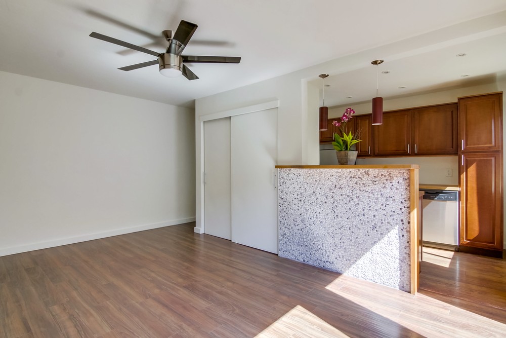 Virtual tour photo 11 of 27 for 5170 Bayard St #3