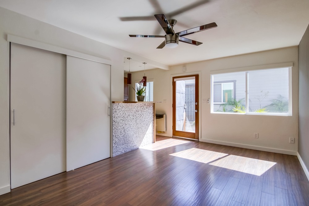 Virtual tour photo 12 of 27 for 5170 Bayard St #3