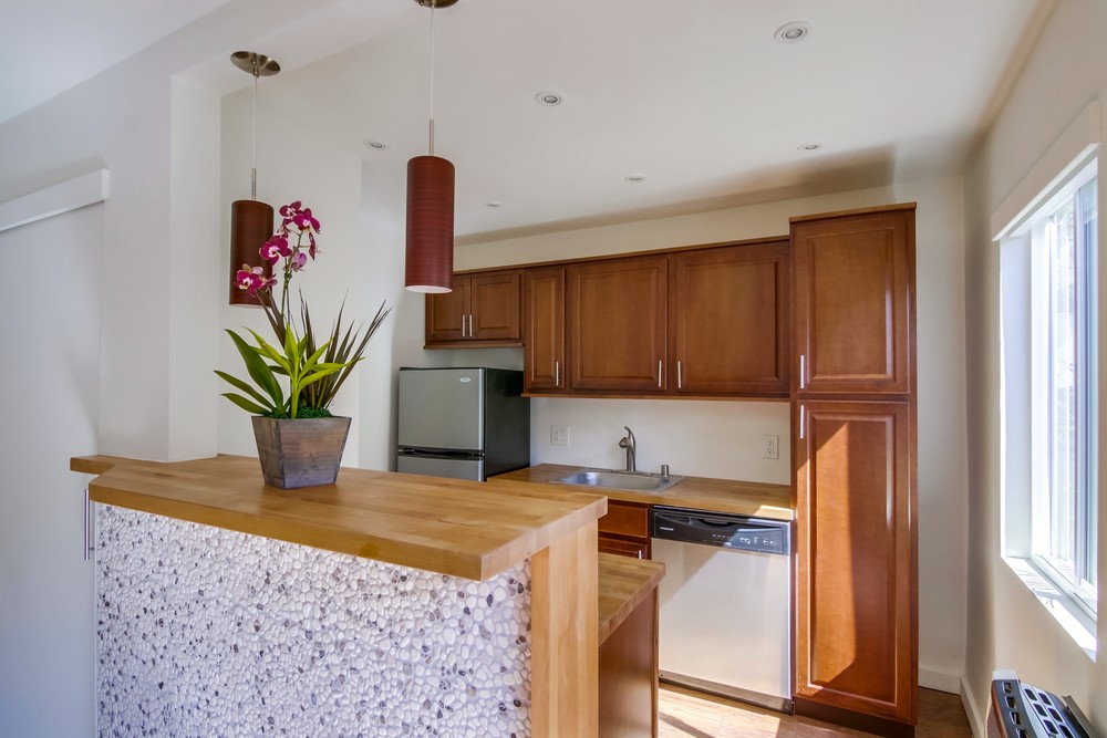 Virtual tour photo 17 of 27 for 5170 Bayard St #3