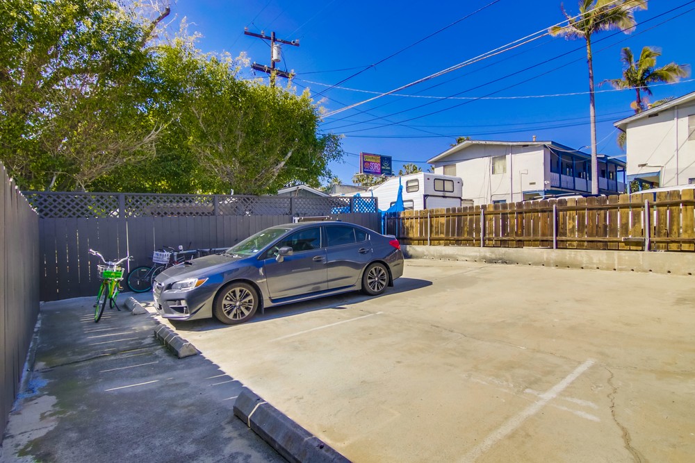 Virtual tour photo 26 of 27 for 5170 Bayard St #3