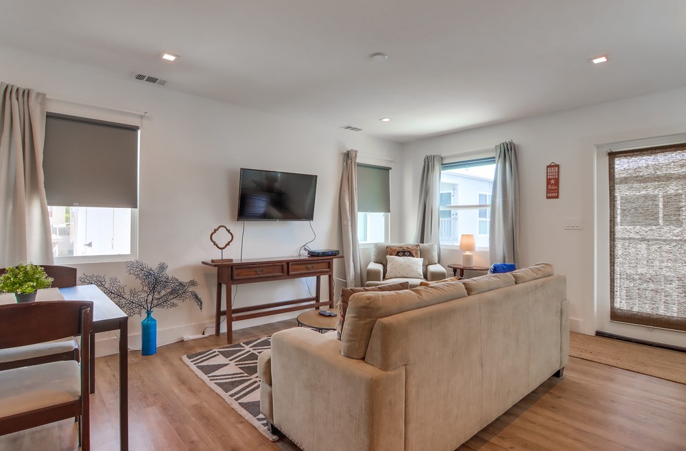 Virtual tour photo 4 of 43 for 5174 Brighton Ave