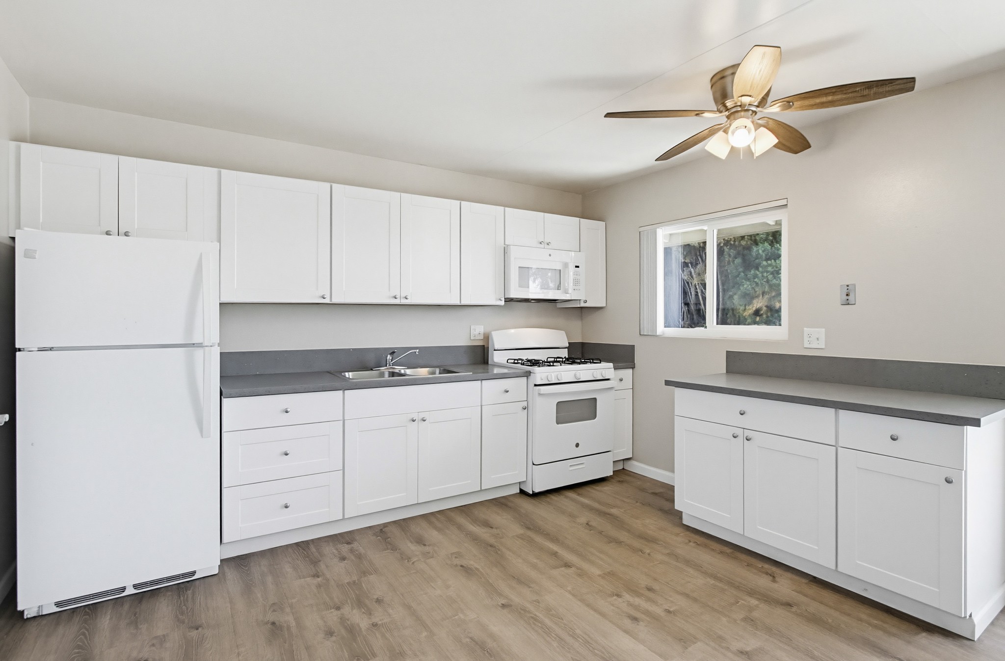 Virtual tour photo 8 of 24 for 519 E St