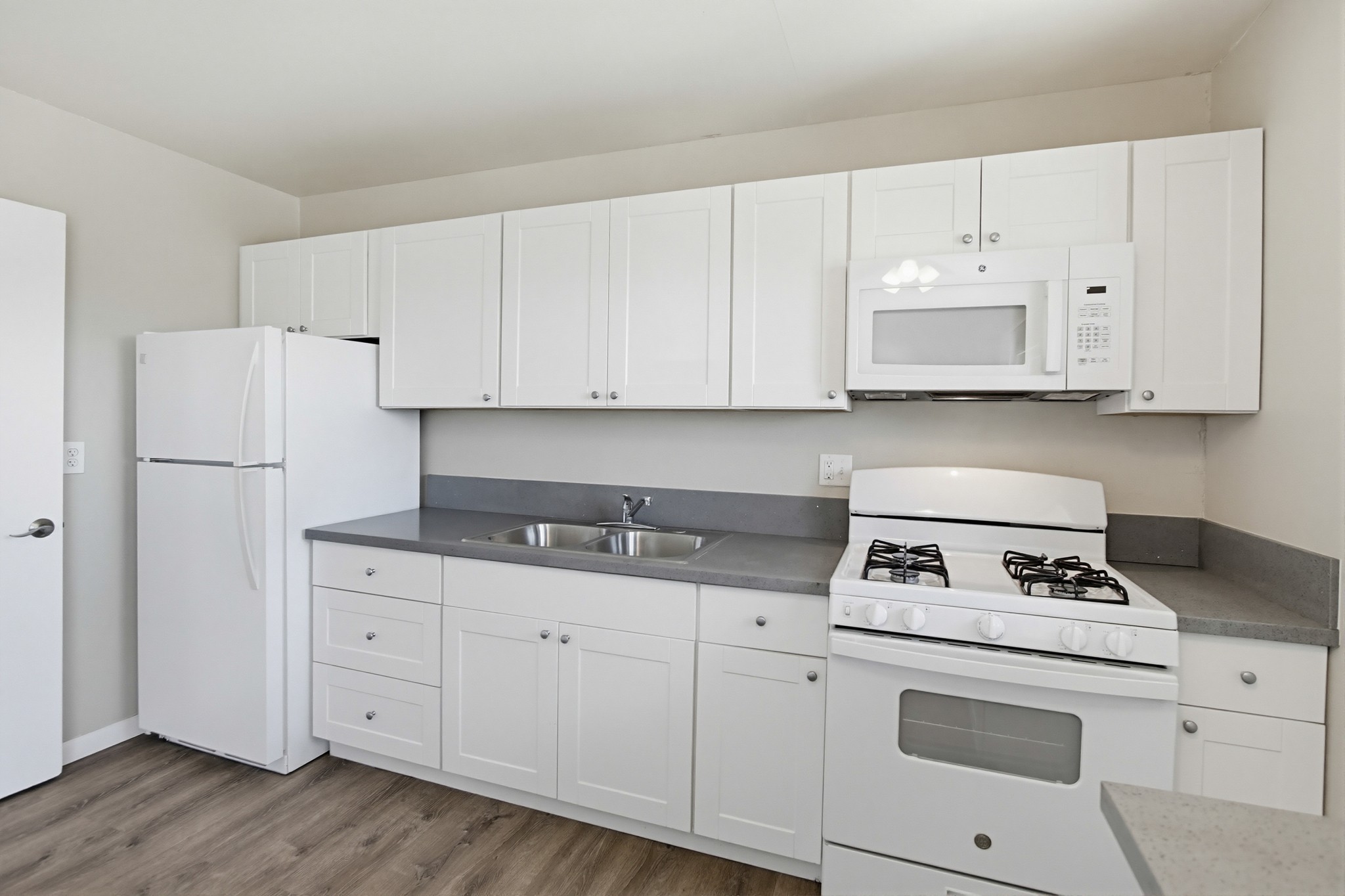 Virtual tour photo 9 of 24 for 519 E St