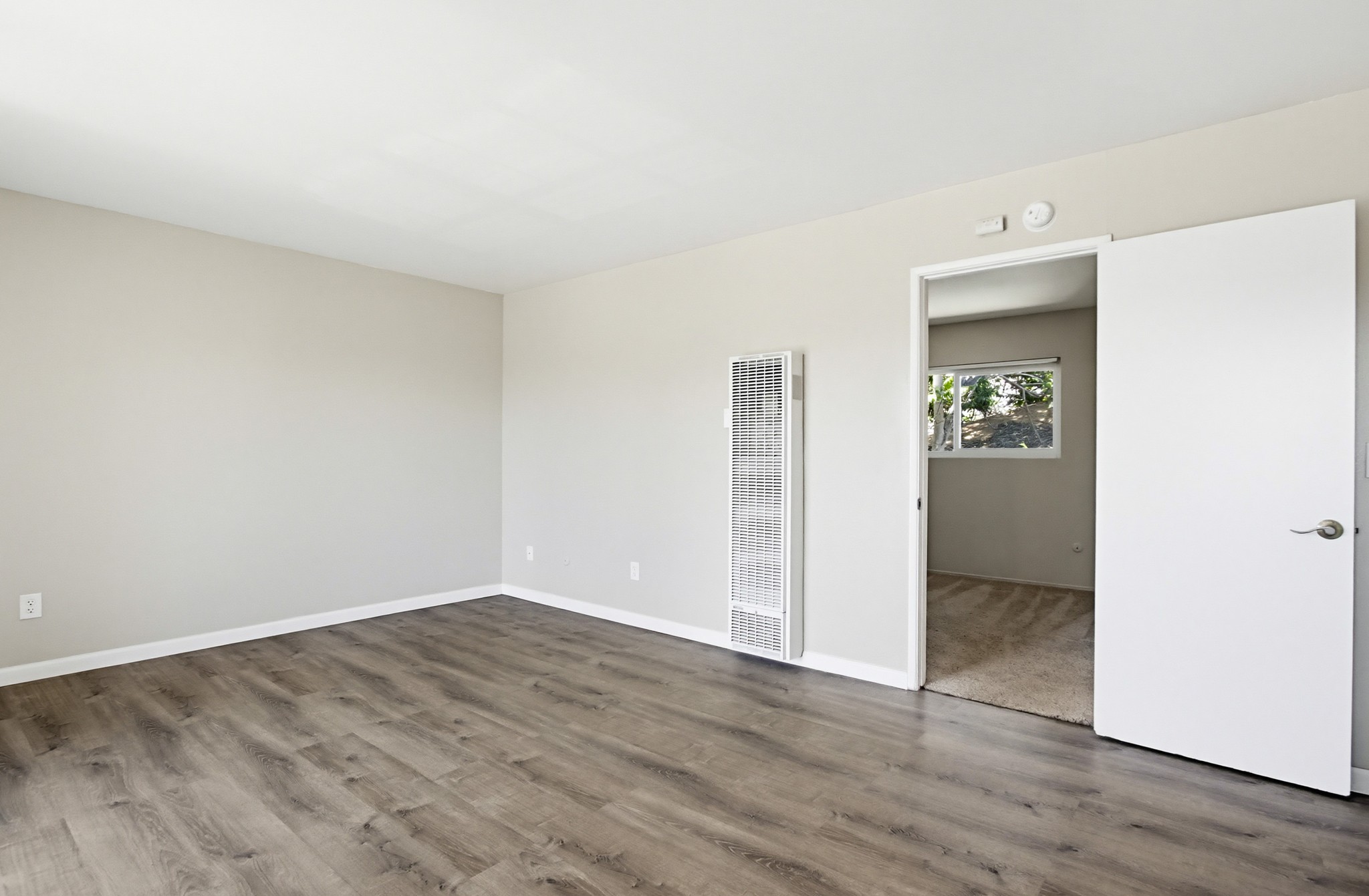 Virtual tour photo 13 of 24 for 519 E St