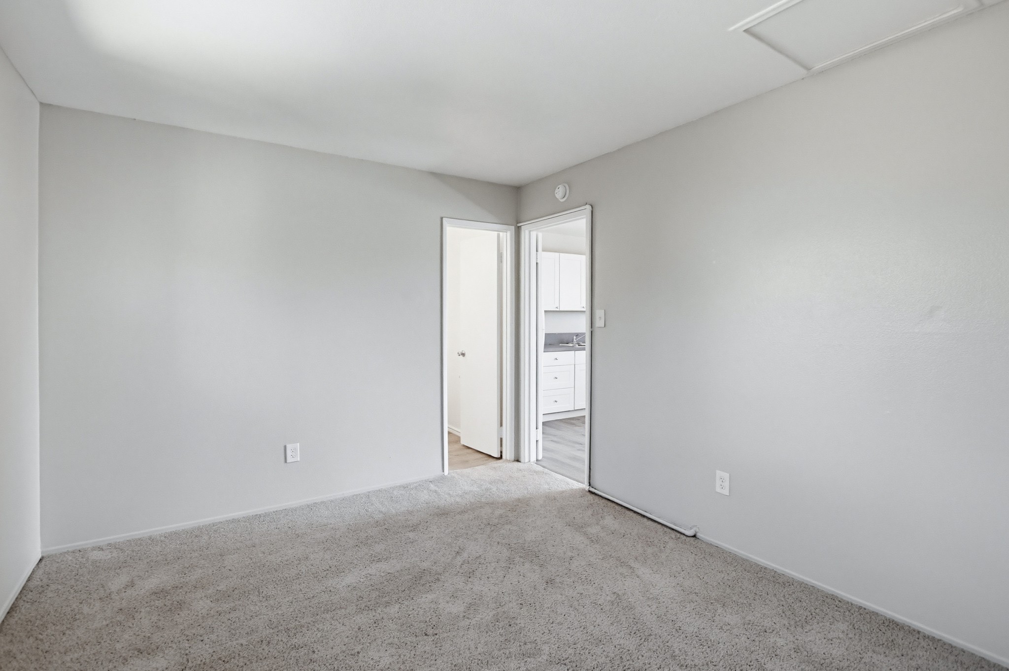 Virtual tour photo 17 of 24 for 519 E St
