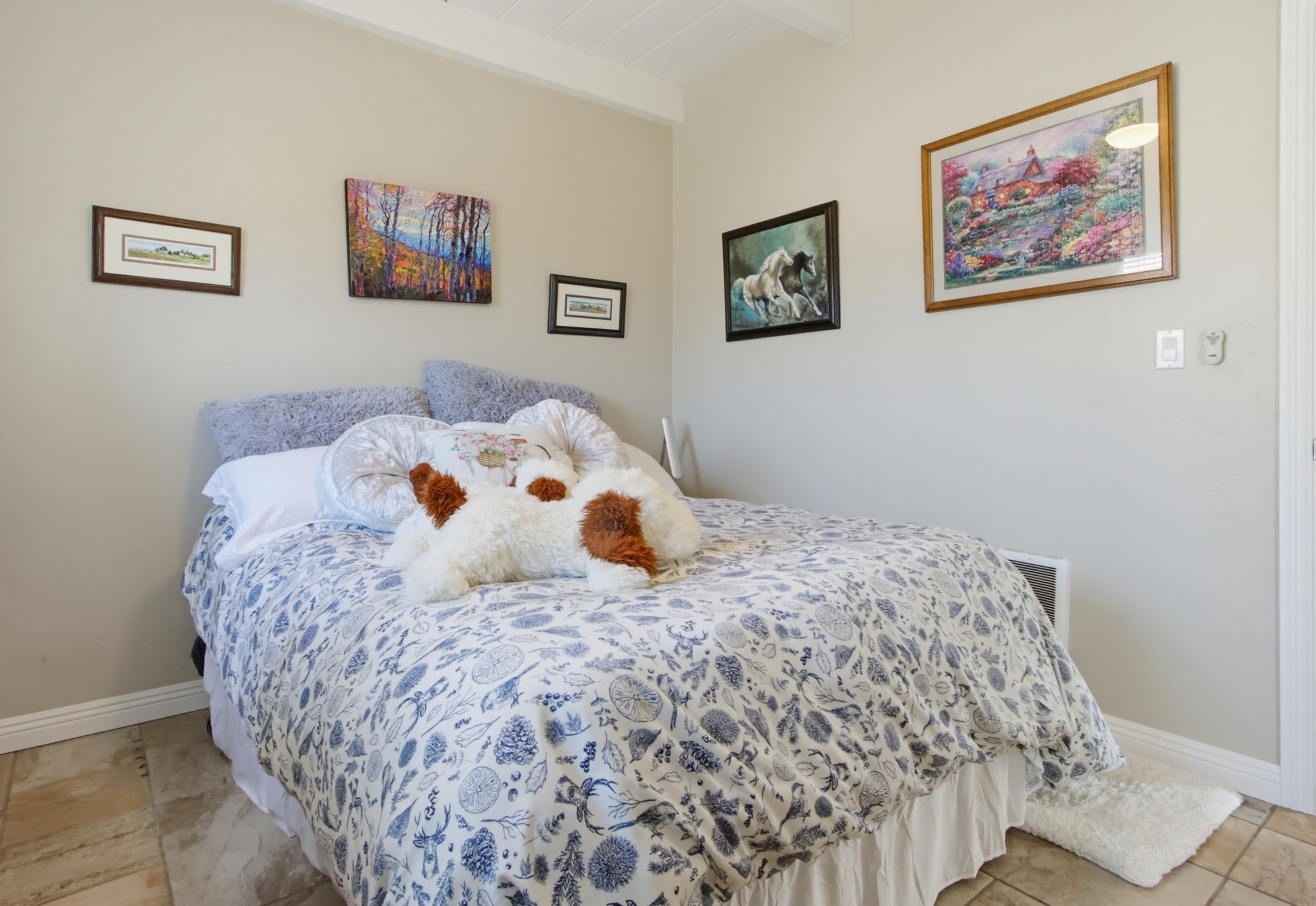 Virtual tour photo 21 of 37 for 519 Stratford Ct Unit R