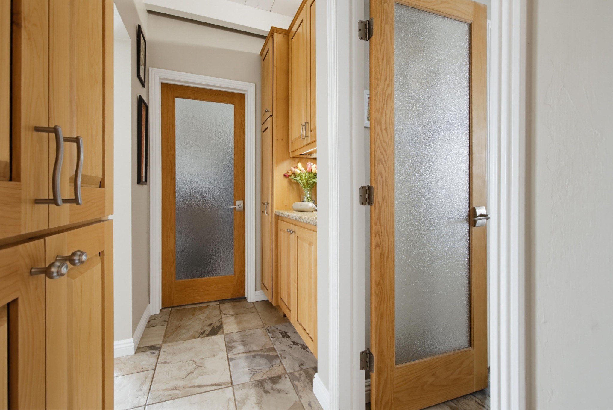 Virtual tour photo 29 of 37 for 519 Stratford Ct Unit R