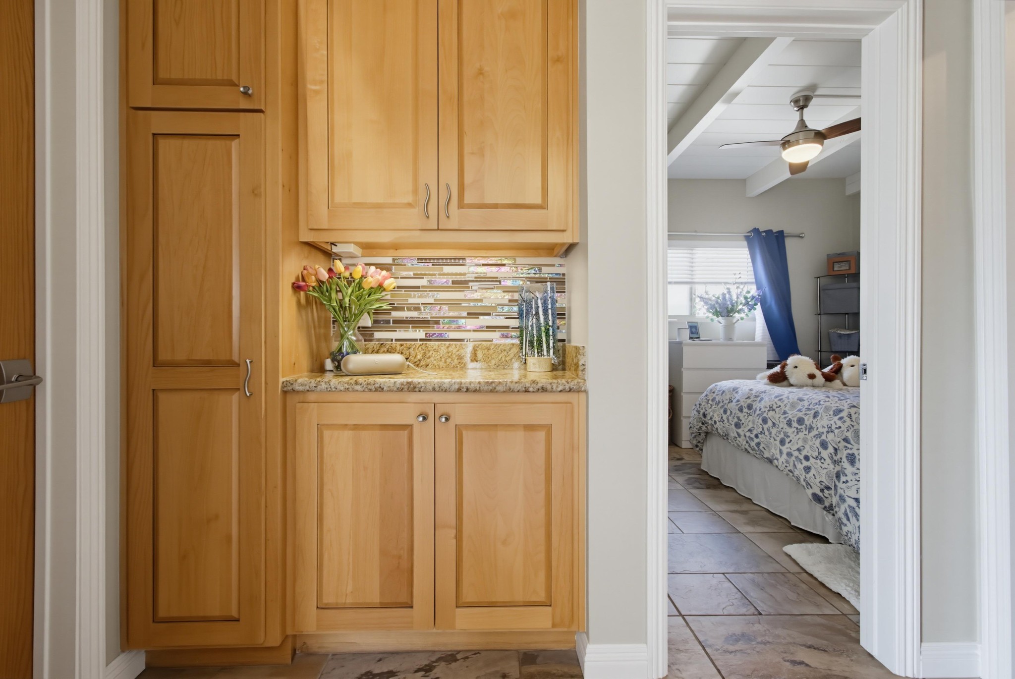 Virtual tour photo 30 of 37 for 519 Stratford Ct Unit R