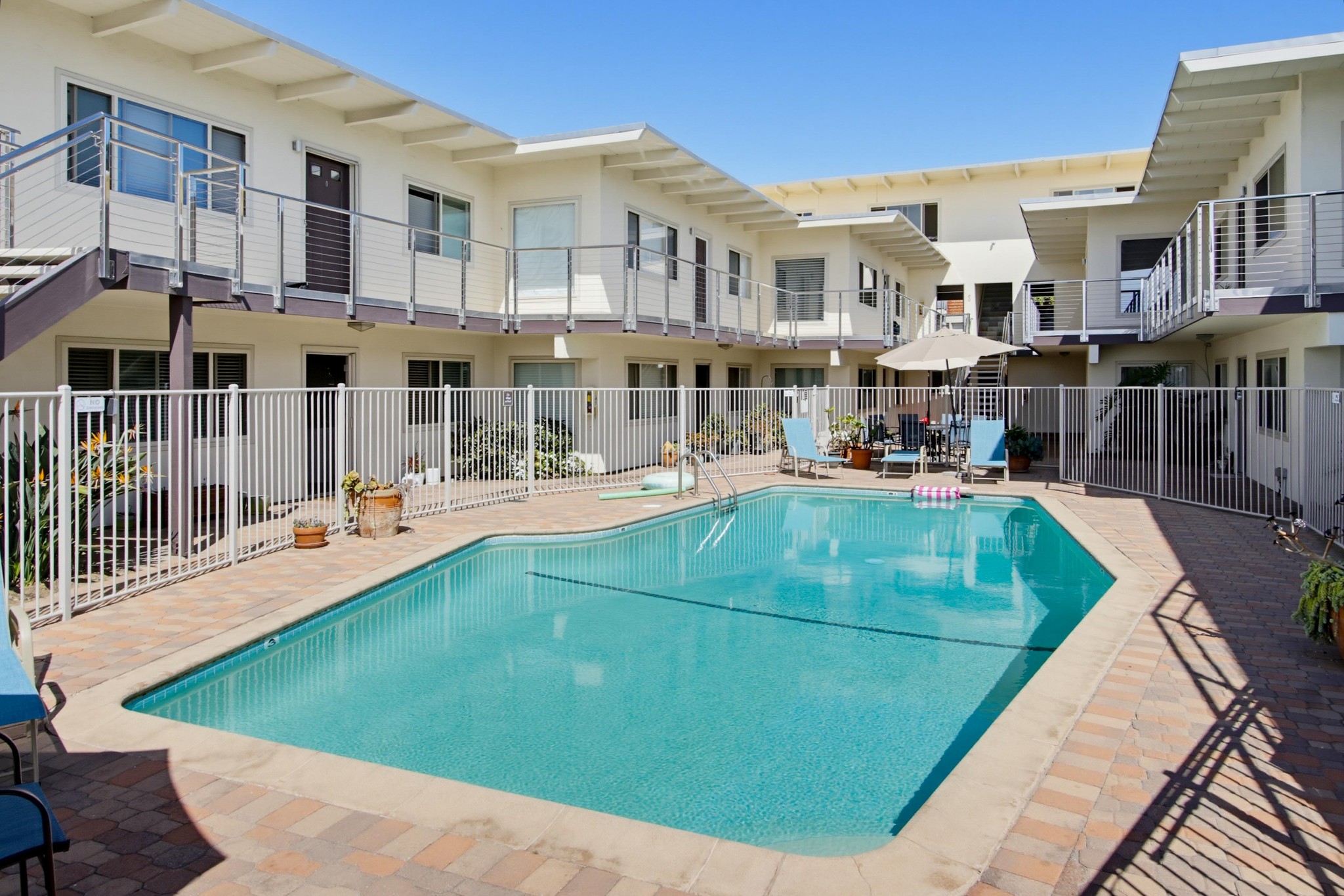 Virtual tour photo 36 of 37 for 519 Stratford Ct Unit R