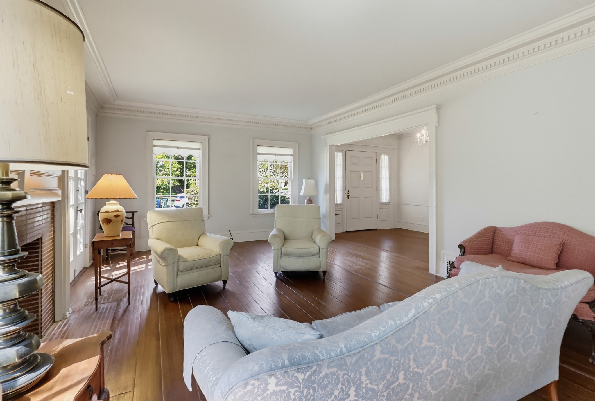 Virtual tour photo 12 of 152 for 520 S Irving Blvd
