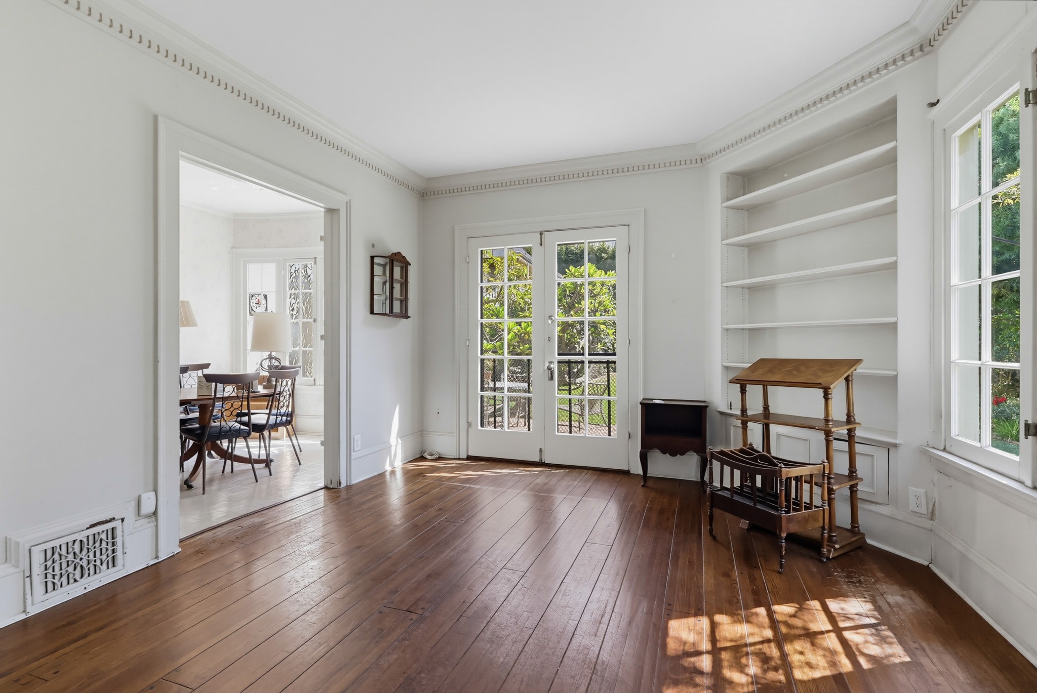 Virtual tour photo 14 of 152 for 520 S Irving Blvd