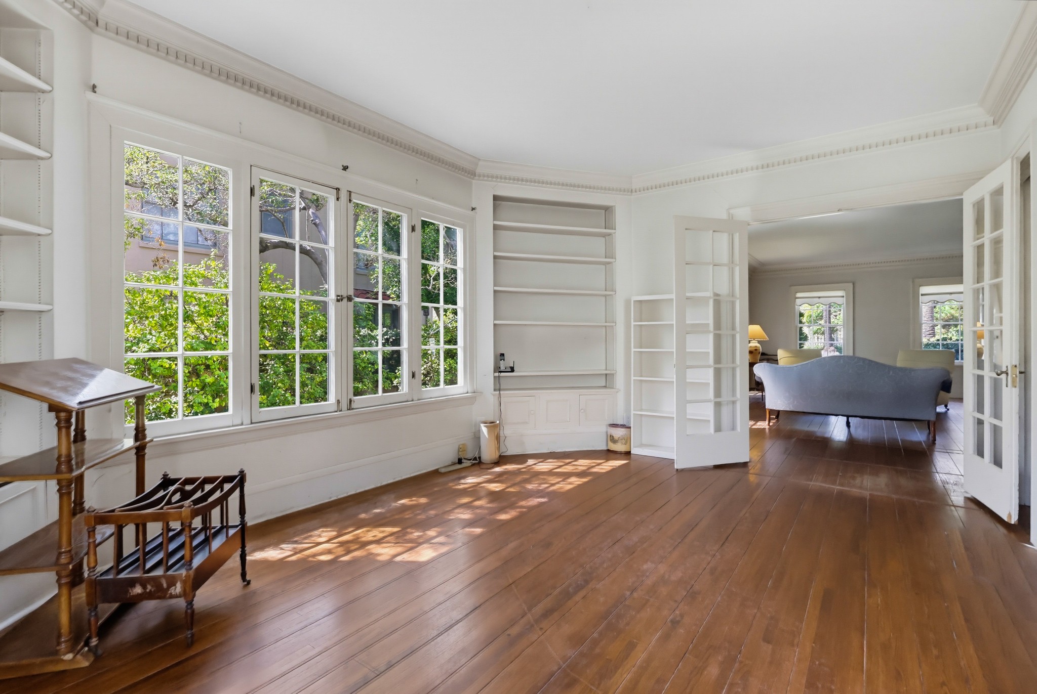 Virtual tour photo 15 of 152 for 520 S Irving Blvd