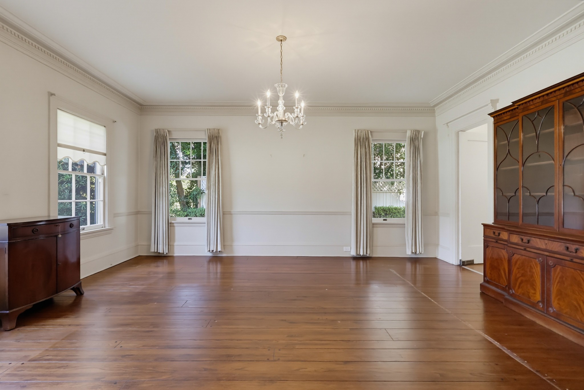 Virtual tour photo 18 of 152 for 520 S Irving Blvd