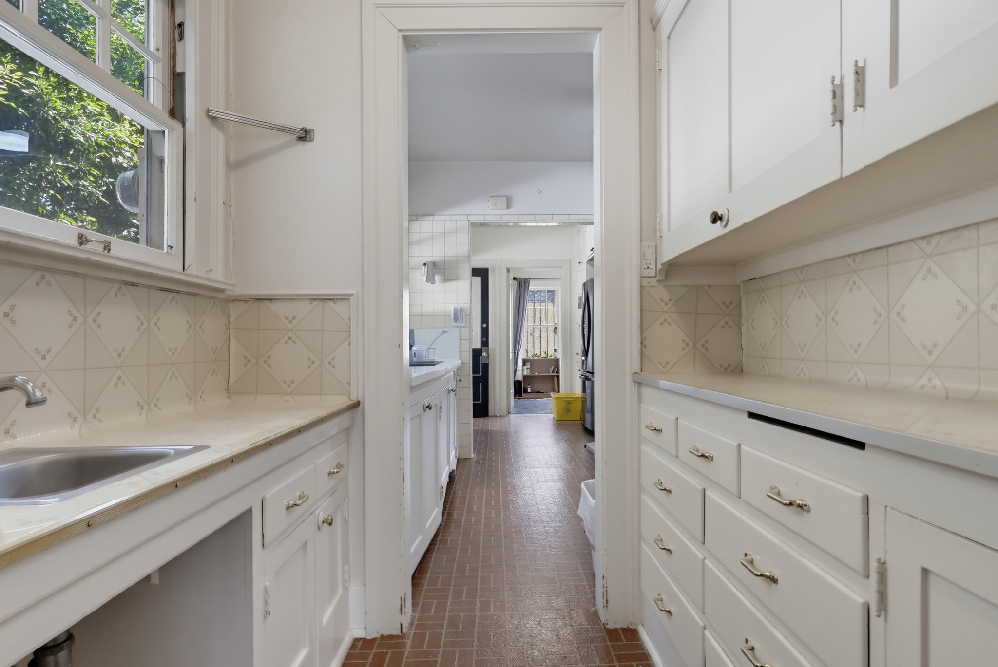 Virtual tour photo 28 of 152 for 520 S Irving Blvd