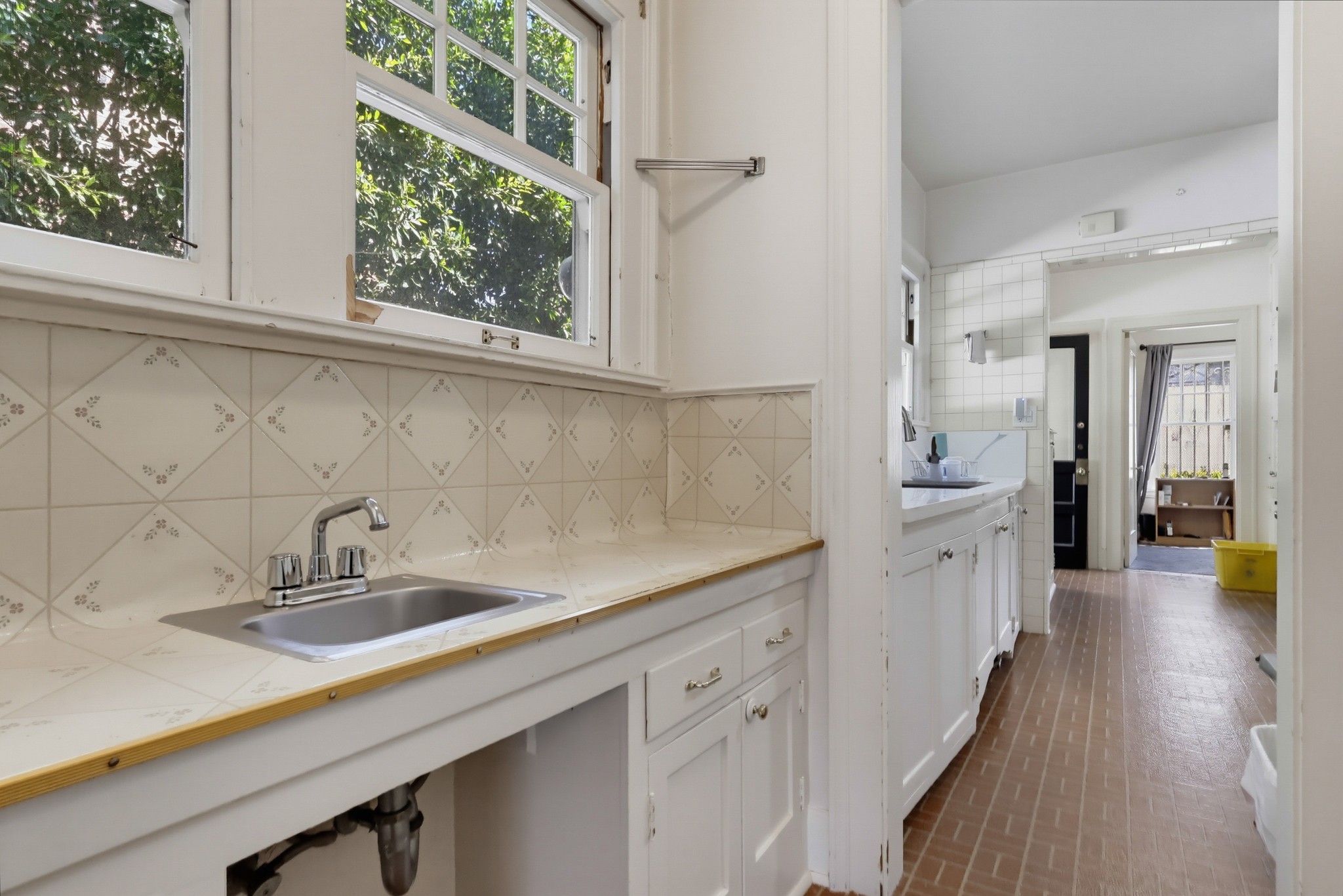 Virtual tour photo 29 of 152 for 520 S Irving Blvd