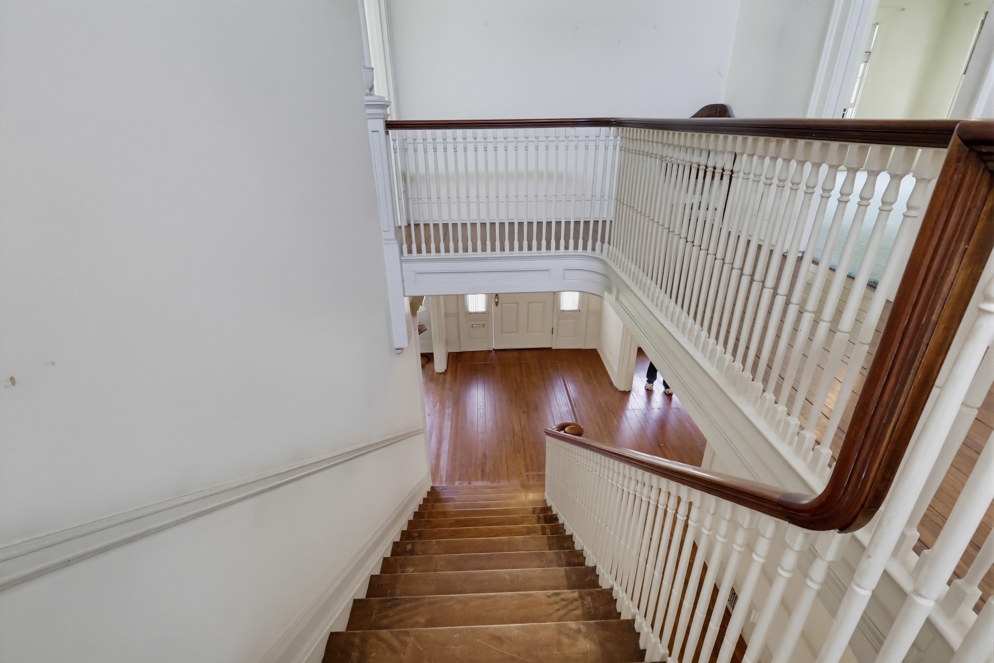 Virtual tour photo 42 of 152 for 520 S Irving Blvd