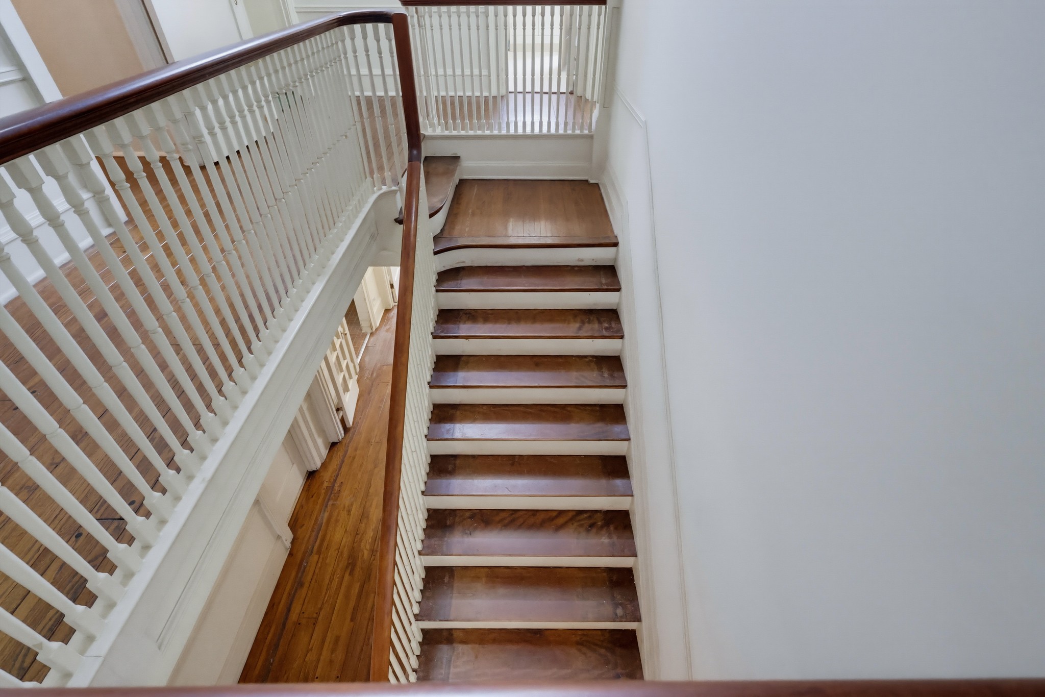 Virtual tour photo 49 of 152 for 520 S Irving Blvd