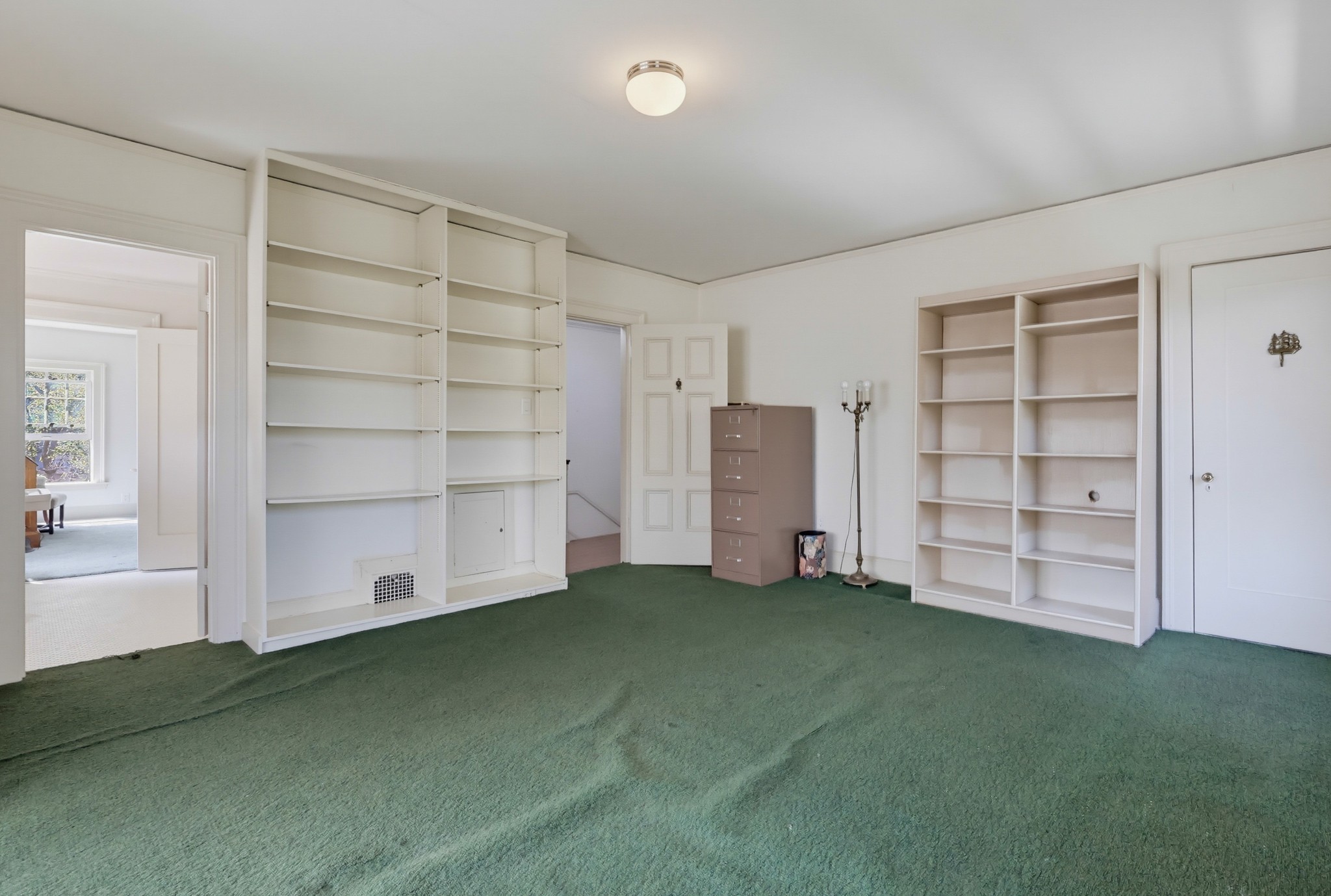 Virtual tour photo 59 of 152 for 520 S Irving Blvd