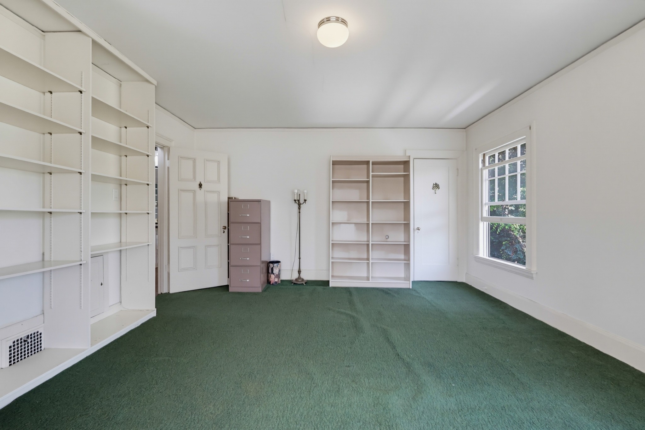 Virtual tour photo 60 of 152 for 520 S Irving Blvd