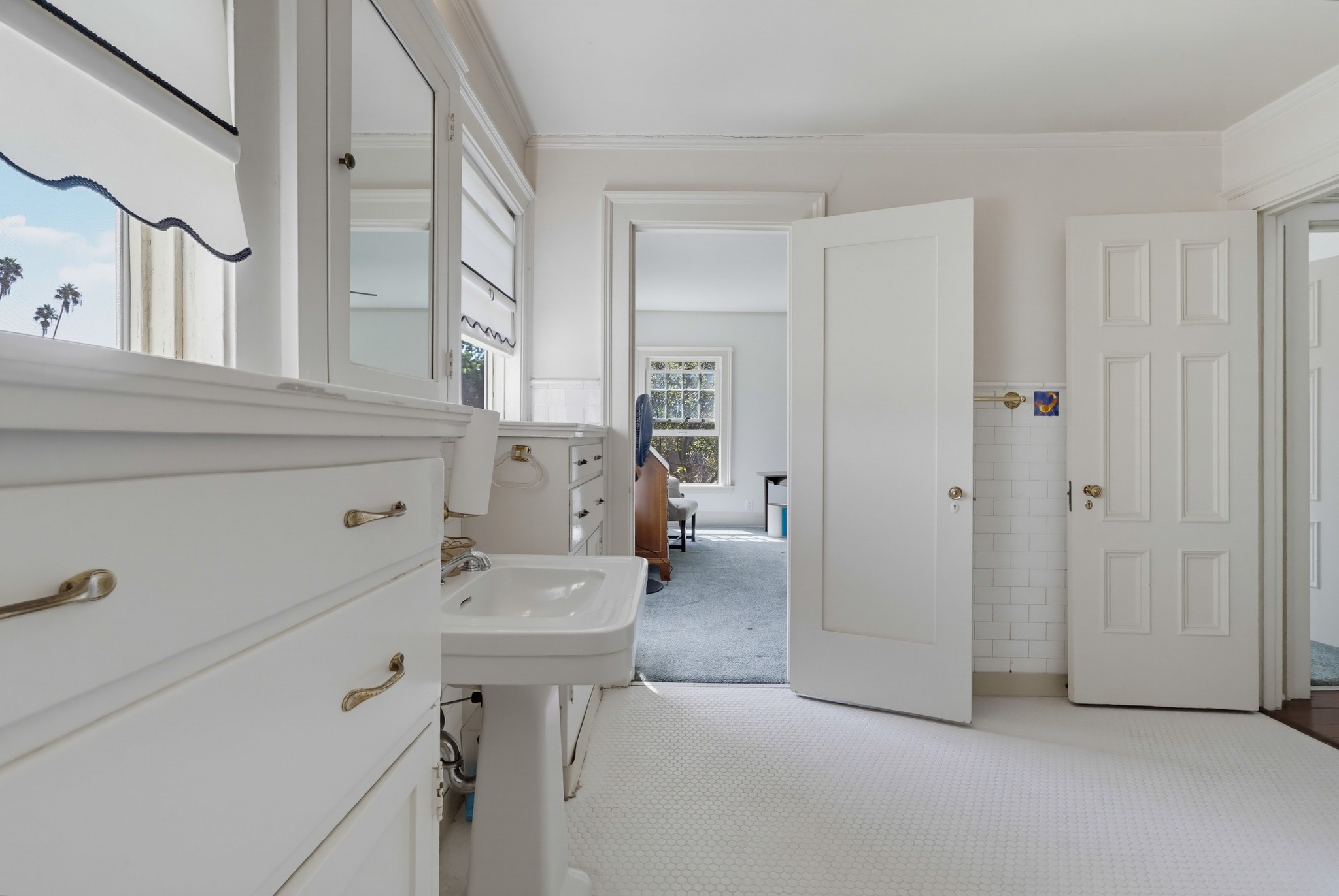 Virtual tour photo 71 of 152 for 520 S Irving Blvd