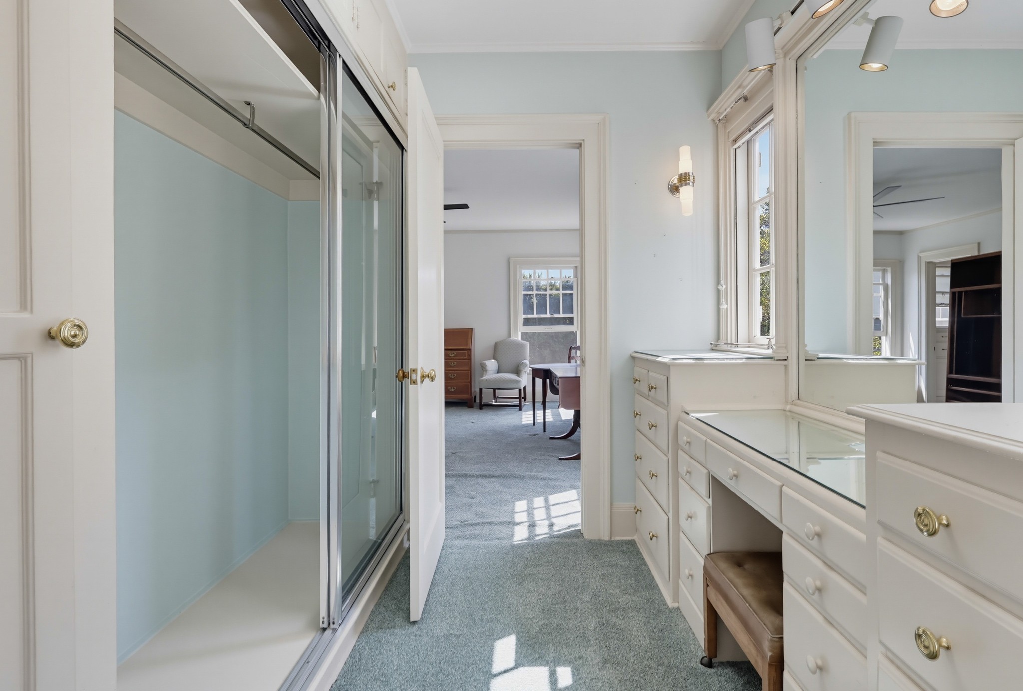 Virtual tour photo 87 of 152 for 520 S Irving Blvd
